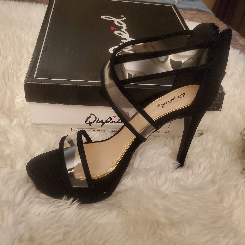 Women's dress shoes